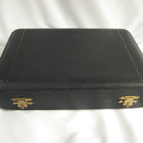 VINERS OF SHEFFIELD ENGLAND FRUIT KNIFE & SPOONS - Picture 4 of 5